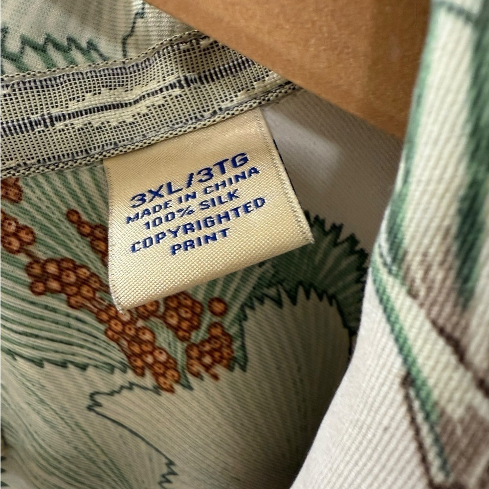 Tommy Bahama Hawaiian 100% Silk Short Sleeve Camp Shirt Size 3XL Original Fit - Picture 4 of 11